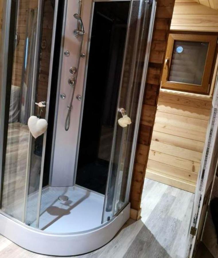 Chalet Chaleureux A Louatre Avec Piscine Partagee Kültér fotó
